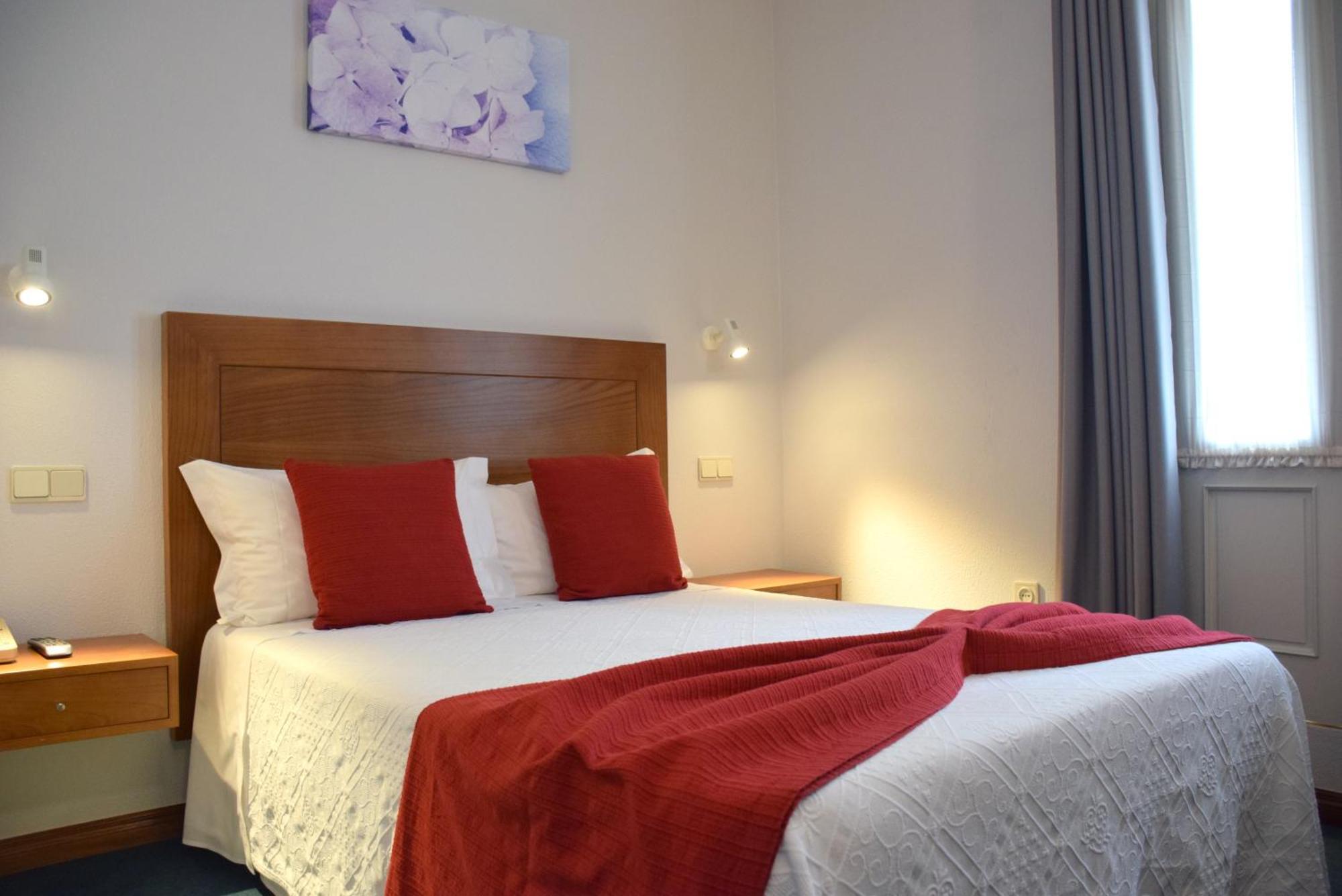 Lusitana Hotel Porto Værelse billede