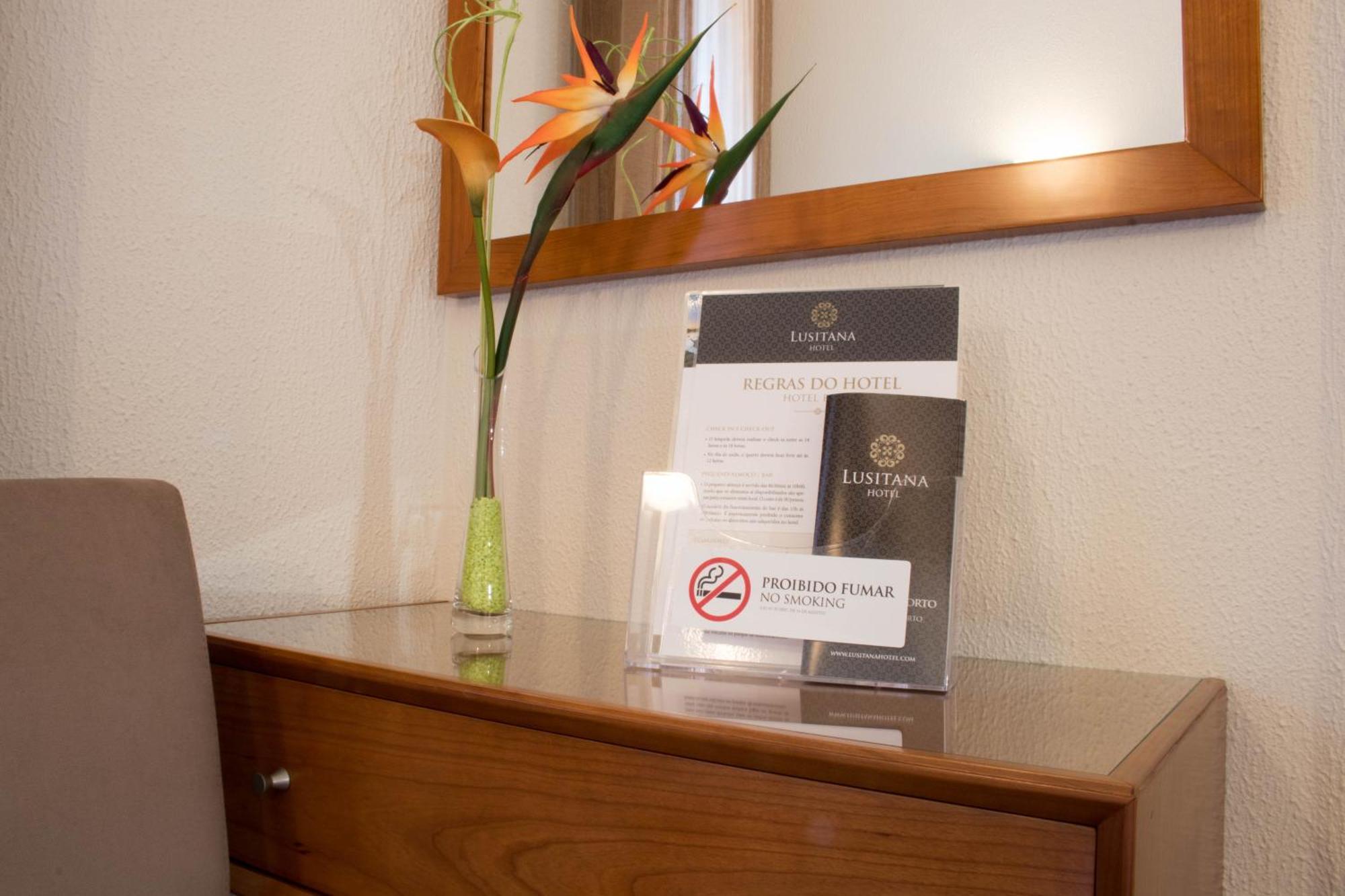 Lusitana Hotel Porto Værelse billede