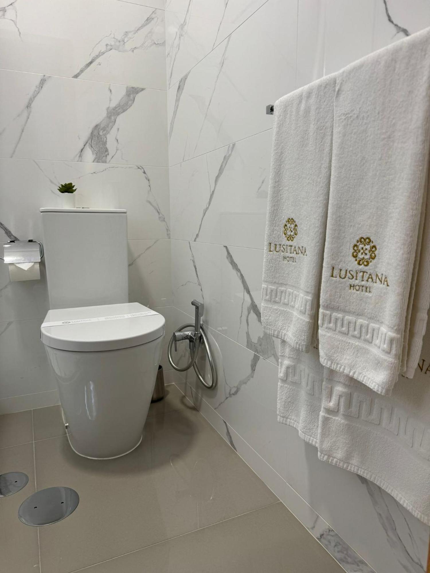 Lusitana Hotel Porto Eksteriør billede